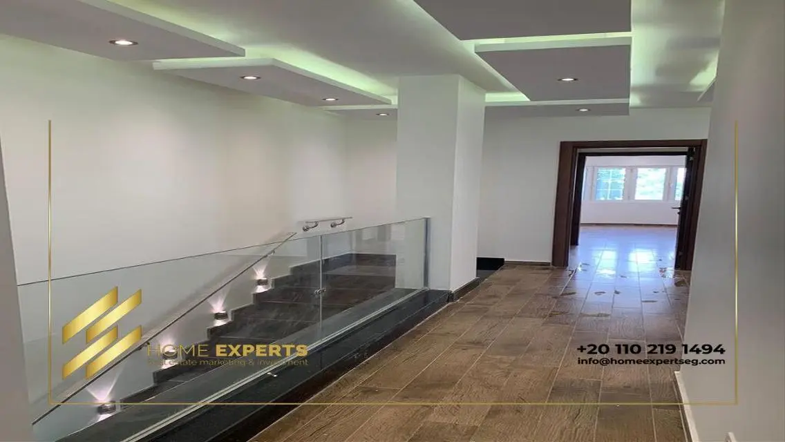 فيلا فاخرة بمساحة شاسعة ومسبح مشترك
