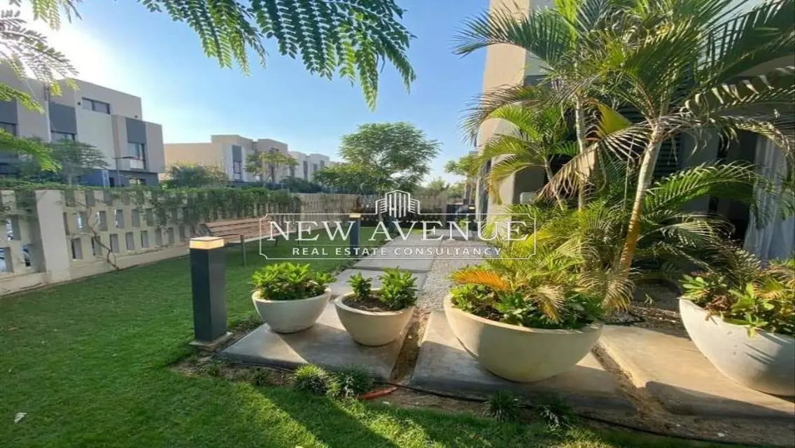 Luxurious Apartment in N1C7 with Private Garden