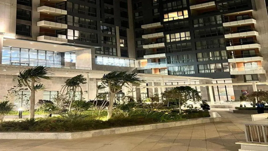 Luxury Property for Sale - 12 Rooms, Private Garden and Pool