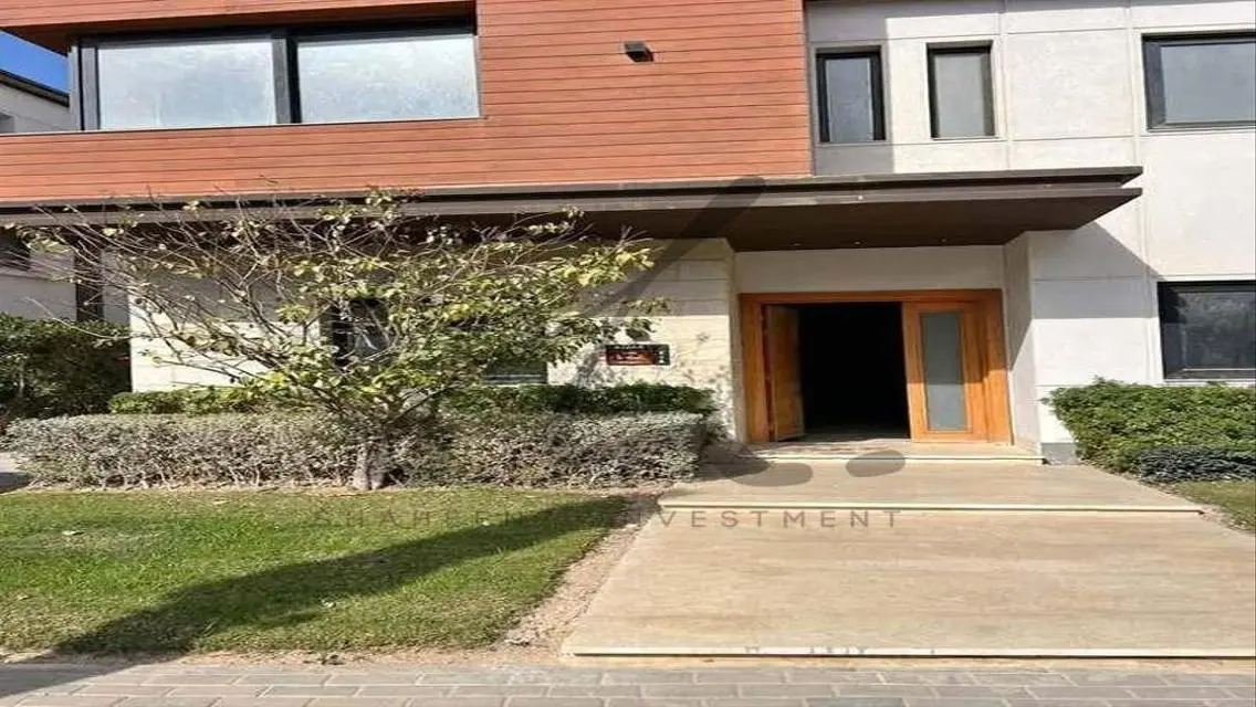 فيلا فاخرة بمسبح خاص وحديقة في Elora 34