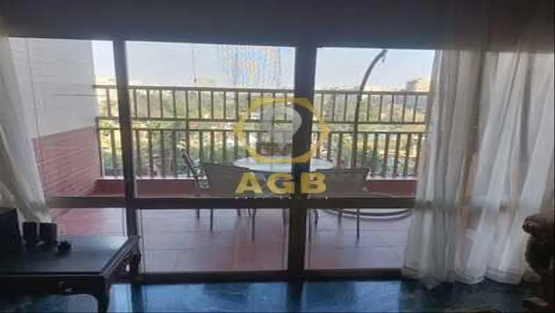 شقة فاخرة بمساحة 300 متر بسعر 10,000,000