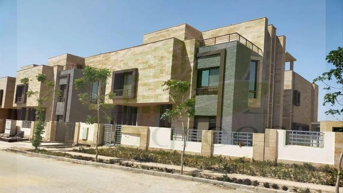 Luxury Villa with Private Garden and Pool