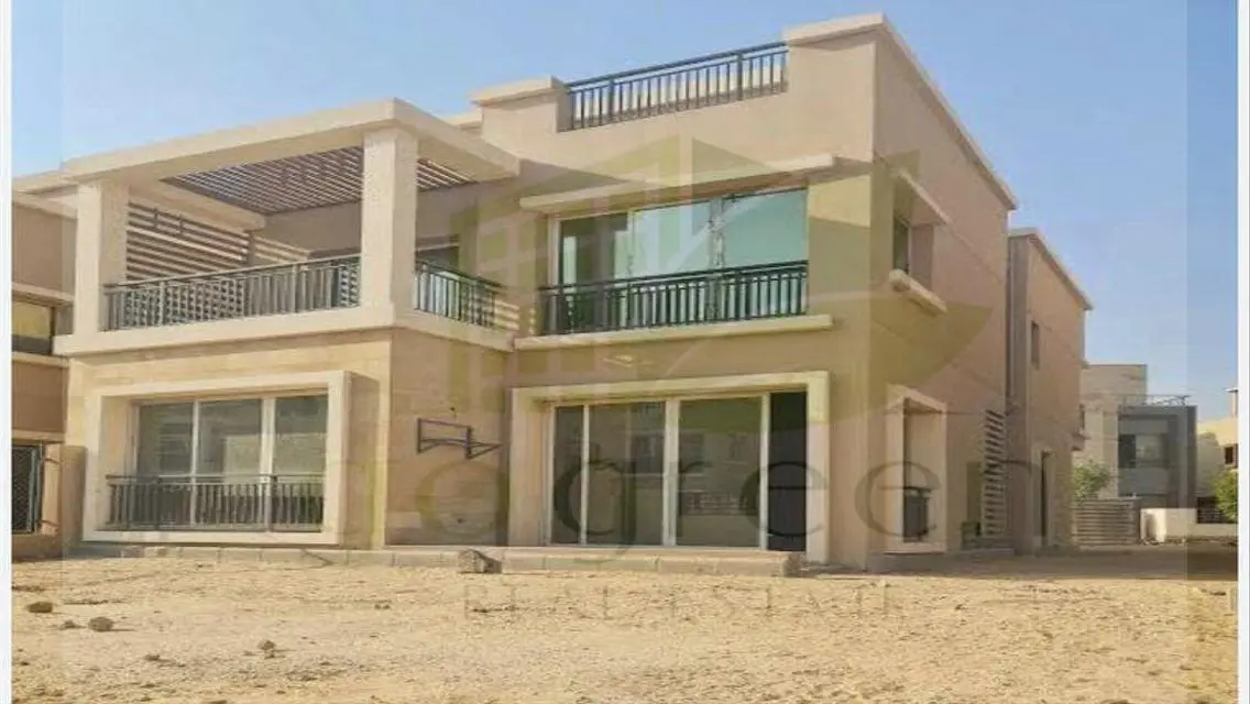 Luxury Villa with Private Garden and Pool
