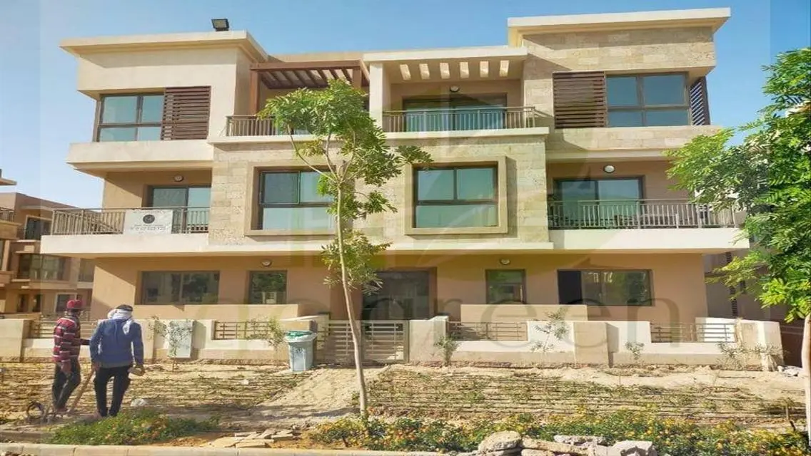 Luxury Villa with Private Garden and Pool