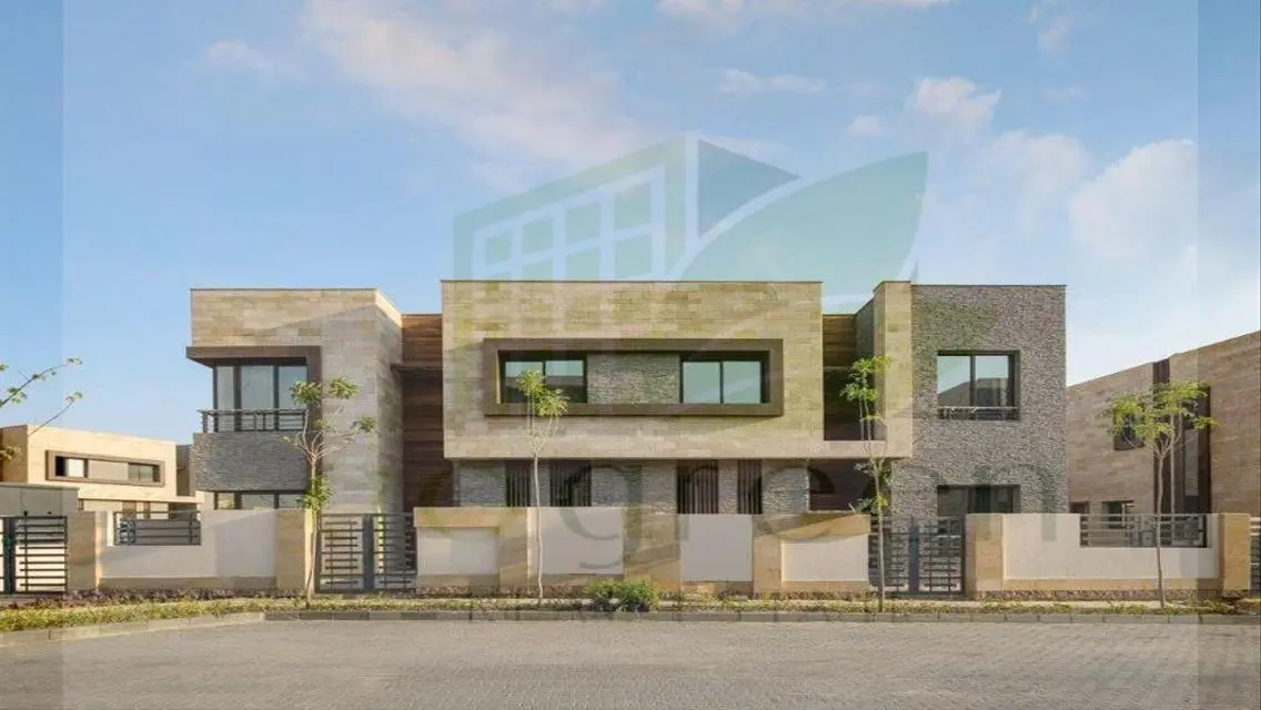 Luxury Villa with Private Garden and Pool