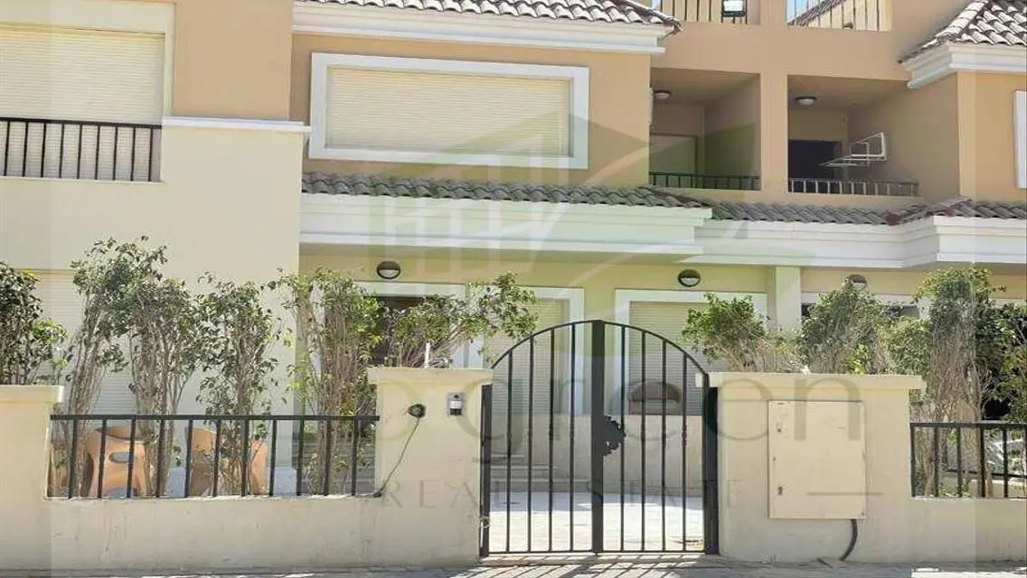 Luxury Villa with Private Garden and Pool