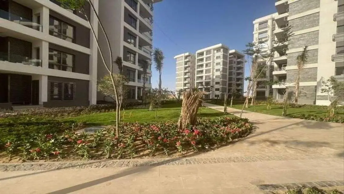شقة فاخرة للبيع بمساحة واسعة