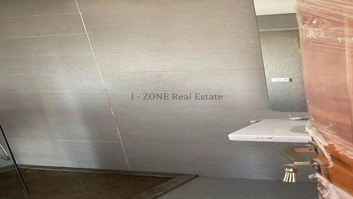 Luxurious Home with Premium Features in I-Zone