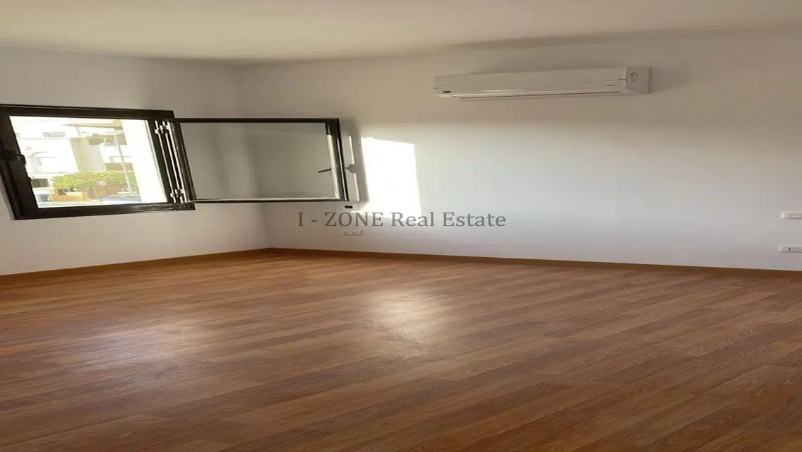 Luxurious Home with Premium Features in I-Zone