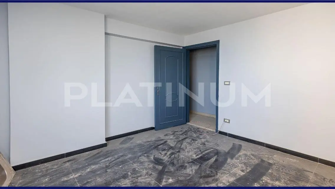 وحدة بعمارة حديثة بجوار البحيرات
