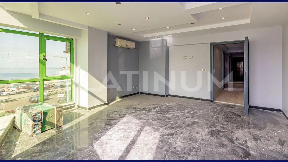 وحدة بعمارة حديثة بجوار البحيرات