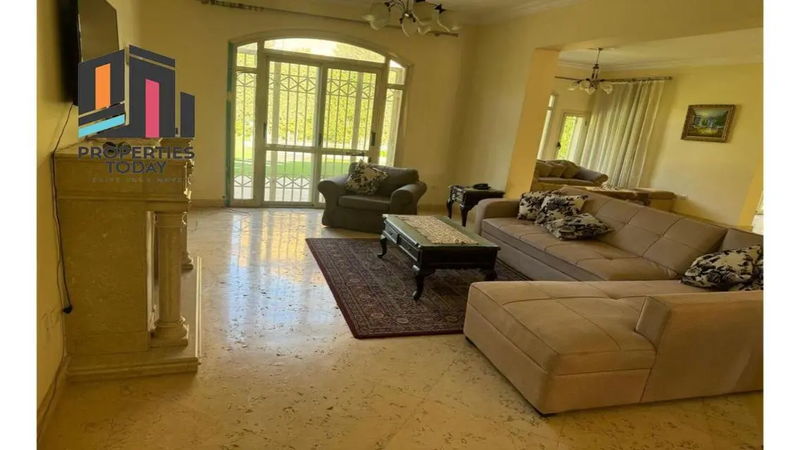 منزل فسيح مع حديقة خاصة ومسبح