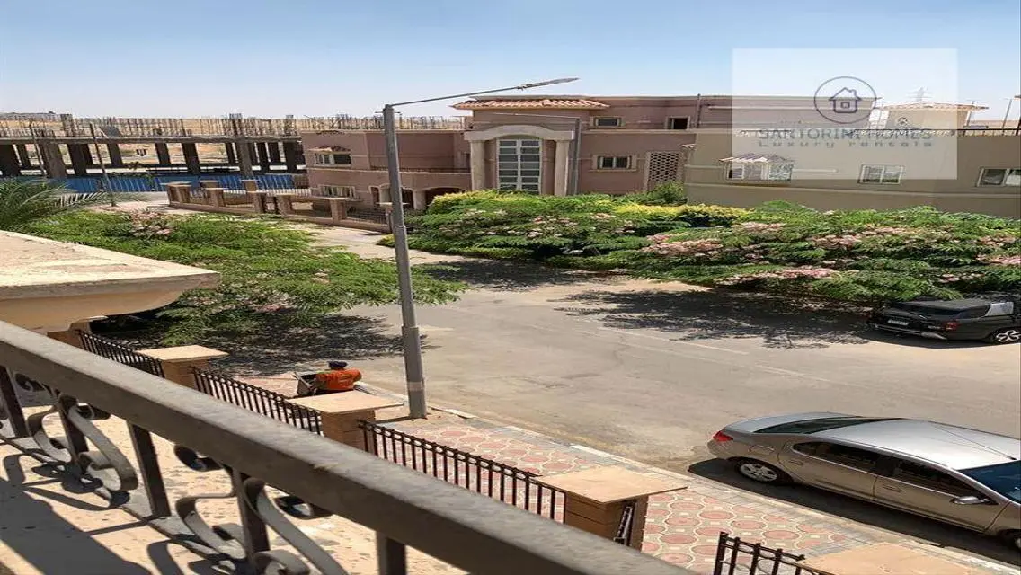 شقة فاخرة للإيجار في سانتوريني مع إطلالة ساحرة