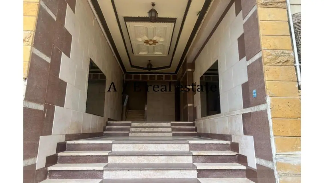 شقة رائعة مع شرفة وتجهيزات مطبخ