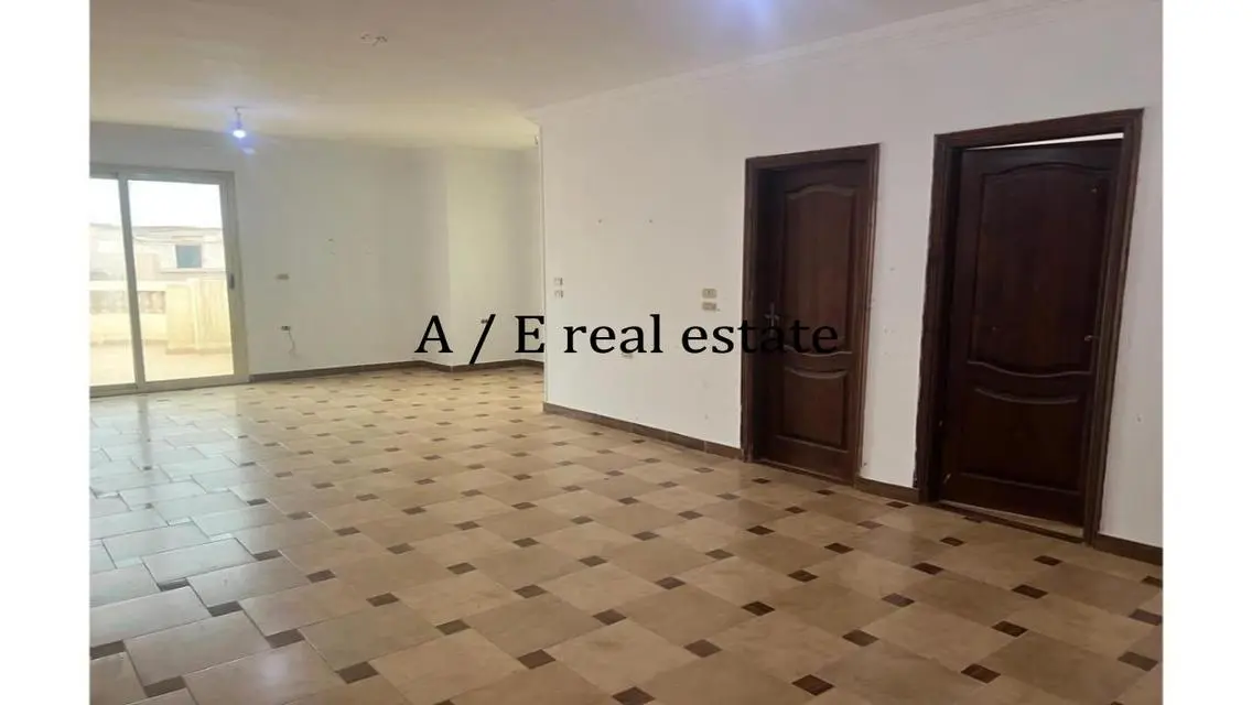 شقة رائعة مع شرفة وتجهيزات مطبخ