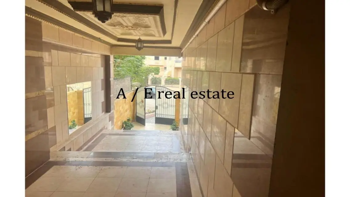 شقة رائعة مع شرفة وتجهيزات مطبخ