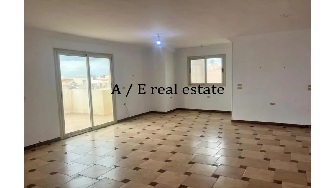 شقة رائعة مع شرفة وتجهيزات مطبخ
