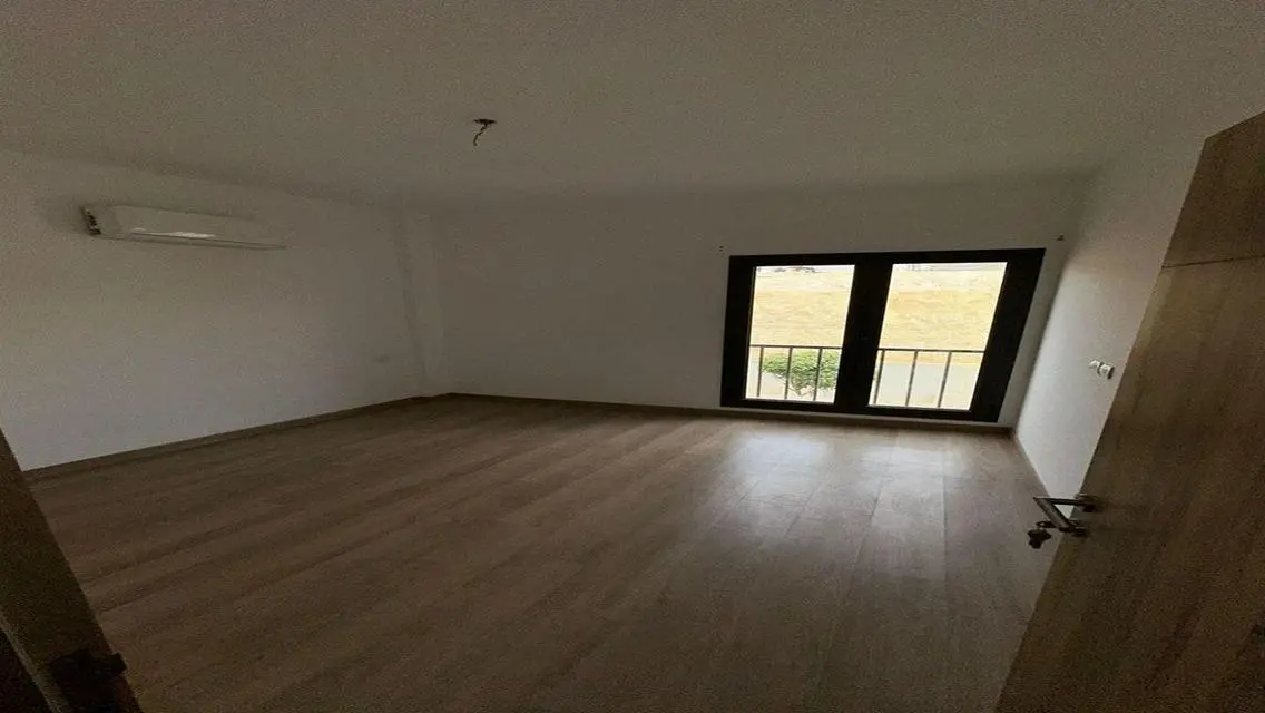 Luxurious Apartment - 3 Bedrooms at an Attractive Price