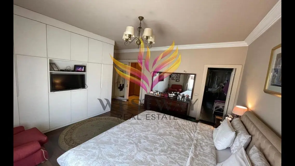 Luxury Apartment for Sale with Landmark View