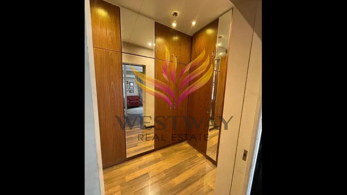 Luxury Apartment for Sale with Landmark View