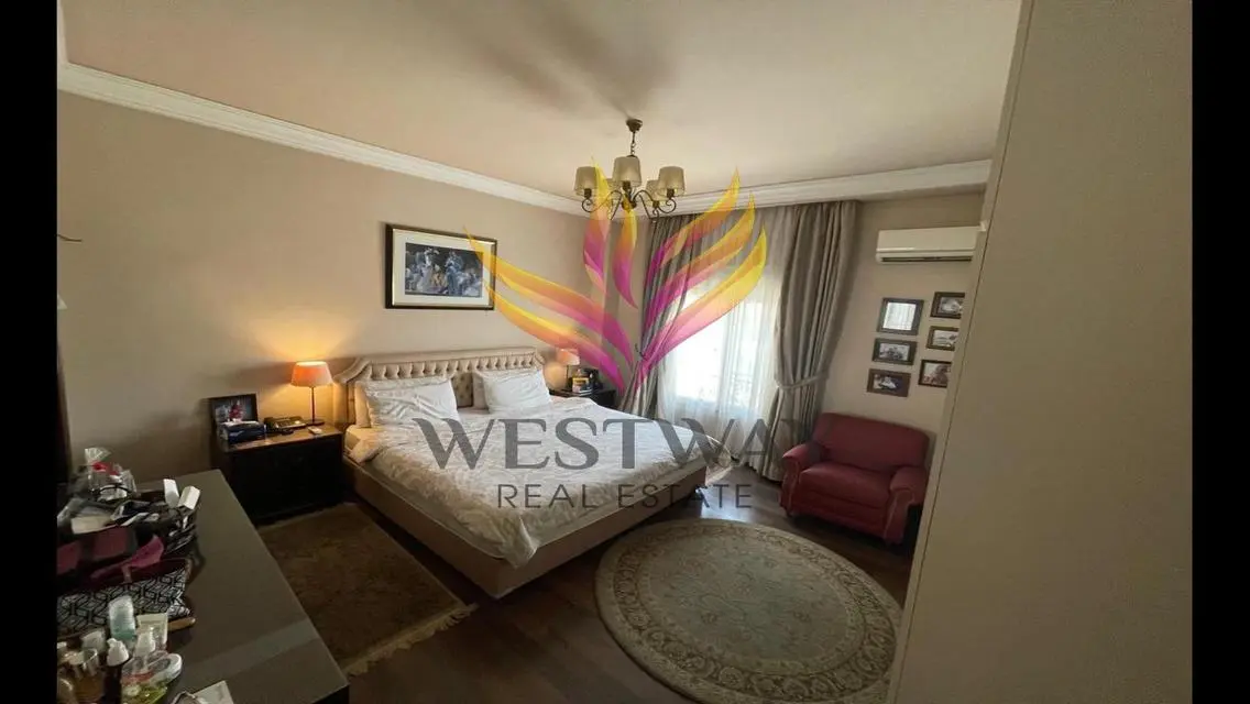 Luxury Apartment for Sale with Landmark View