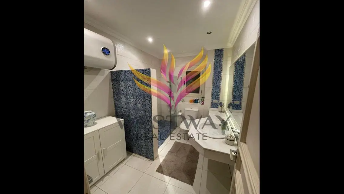 Luxury Apartment for Sale with Landmark View