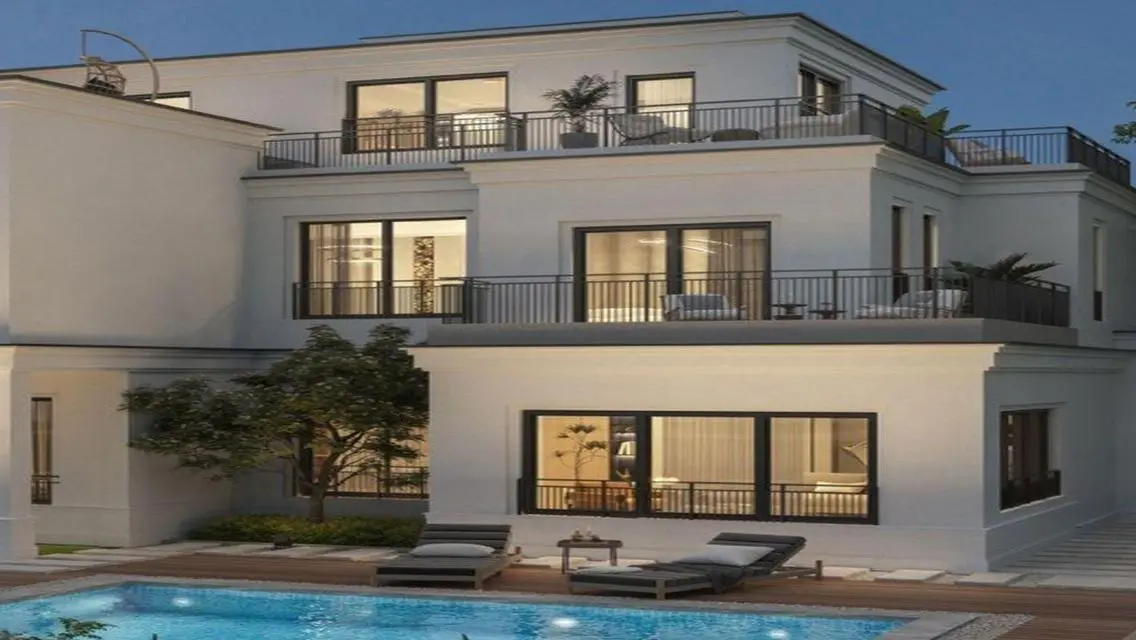 Luxury Apartment for Sale Overlooking Lakes