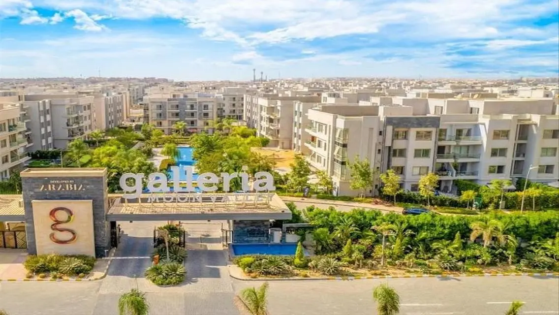 شقة رائعة بمسبح خاص في منطقة راقية