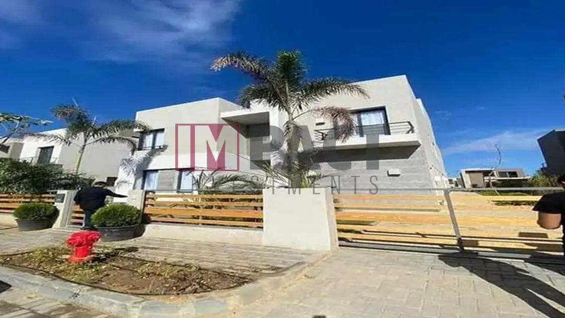 Luxurious Villa for Sale with Private Pool and Garden