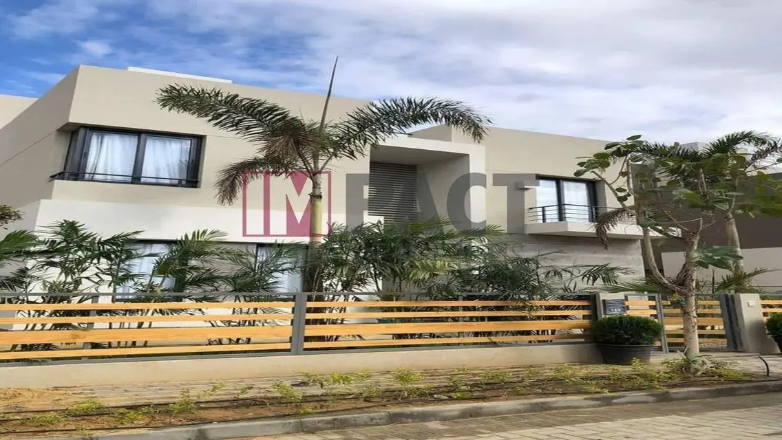 Luxurious Villa for Sale with Private Pool and Garden