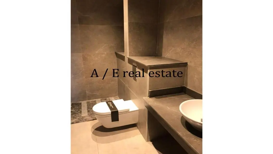 Stunning 169 sqm Apartment with Balcony and Covered Parking