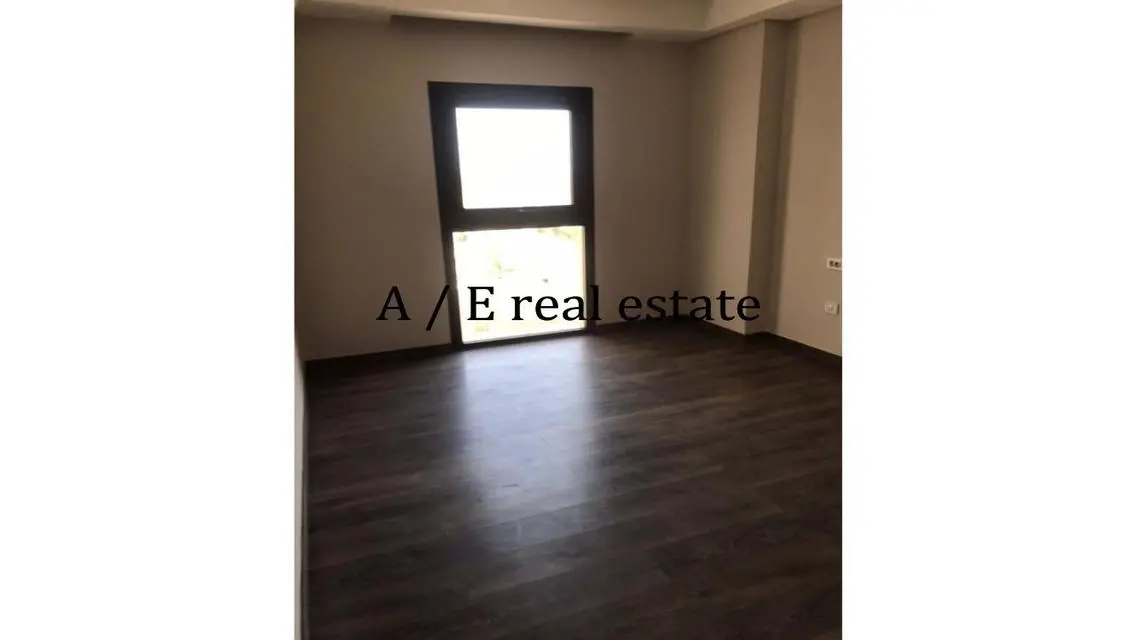Stunning 169 sqm Apartment with Balcony and Covered Parking