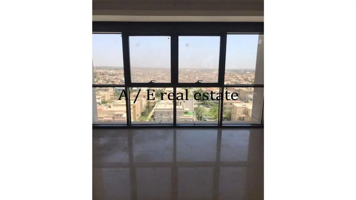 Stunning 169 sqm Apartment with Balcony and Covered Parking