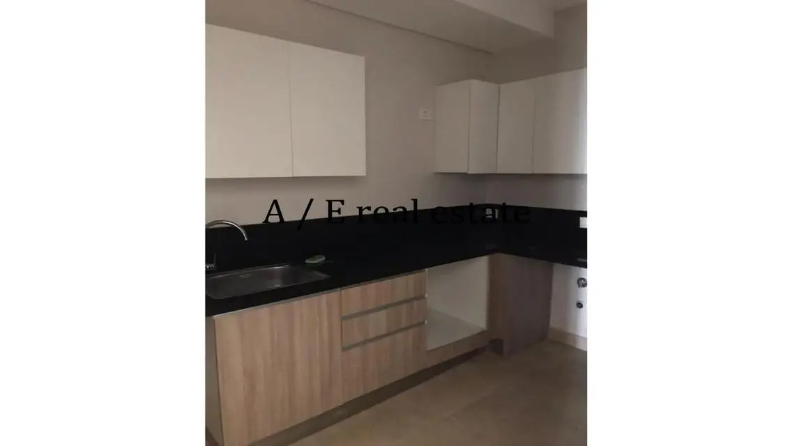 Stunning 169 sqm Apartment with Balcony and Covered Parking
