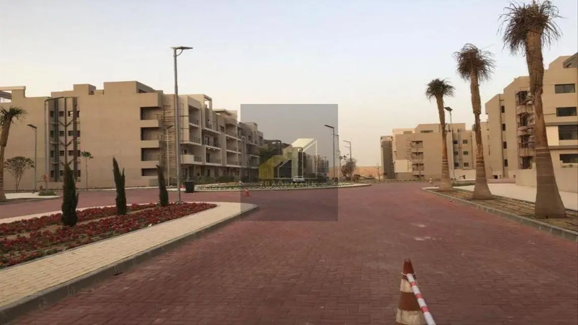 بنتهاوس فاخر بمساحة 700 متر للبيع - إطلالة جميلة