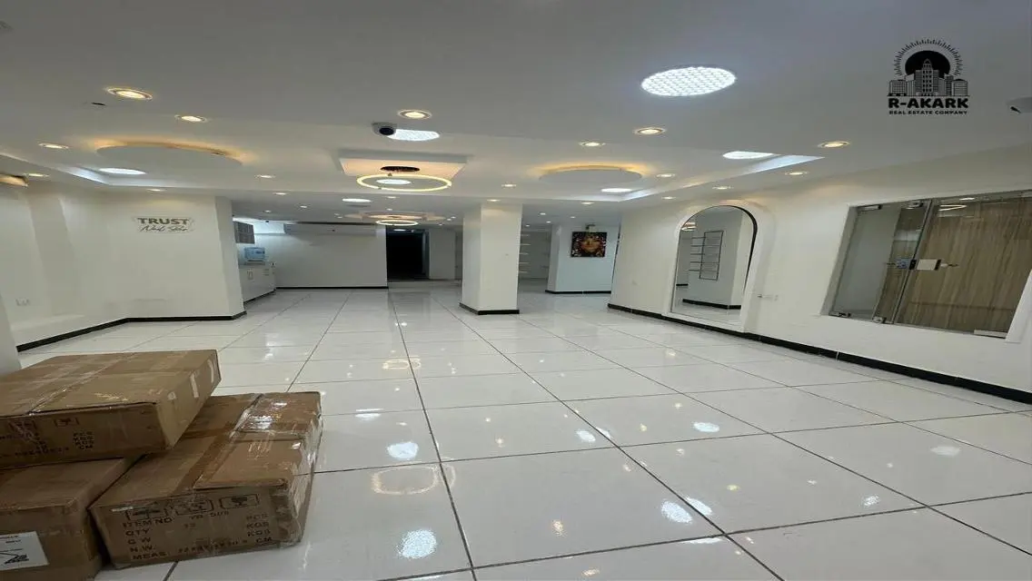 شقة فاخرة بمساحة 200 متر للبيع