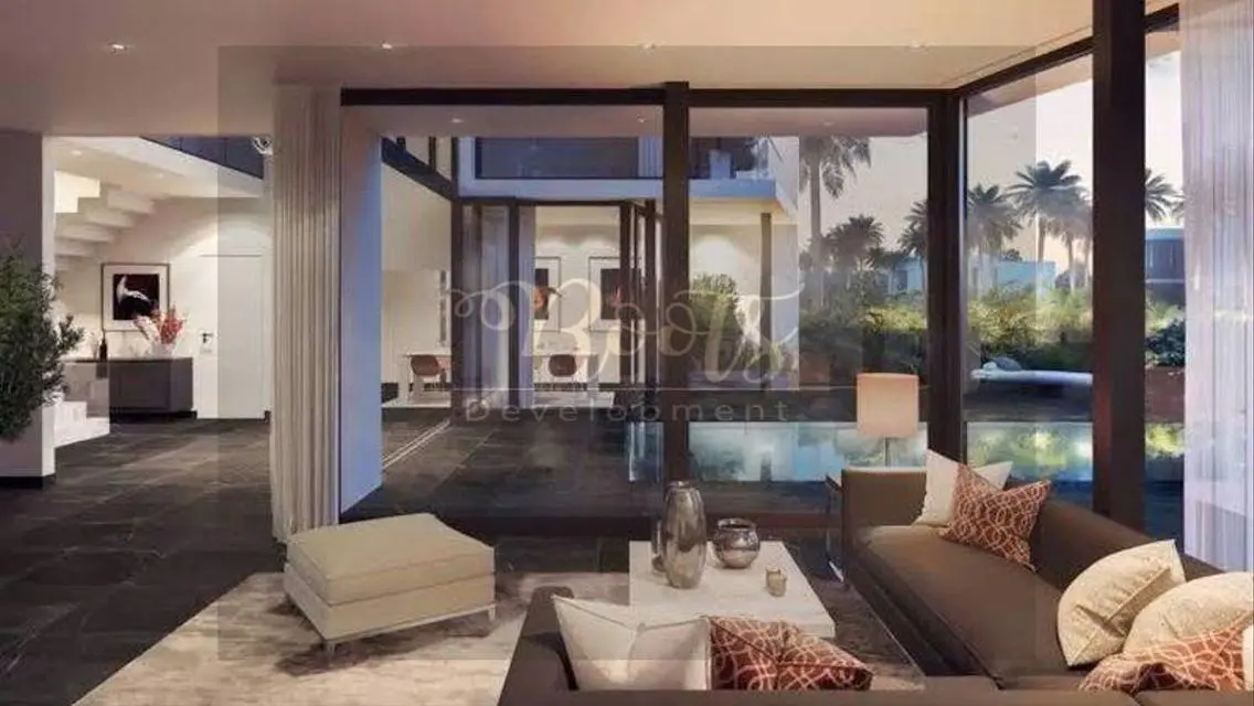 Luxury Apartment with Spacious Balcony