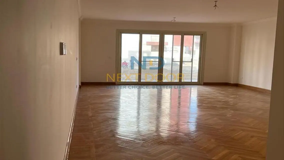 شقة مميزة بمساحة 230 متر في قلب المدينة