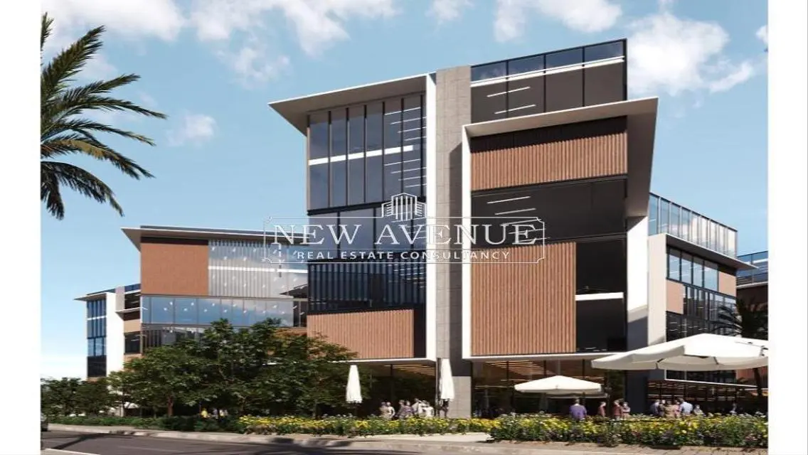 Luxury Apartment with Spacious Area and Covered Parking