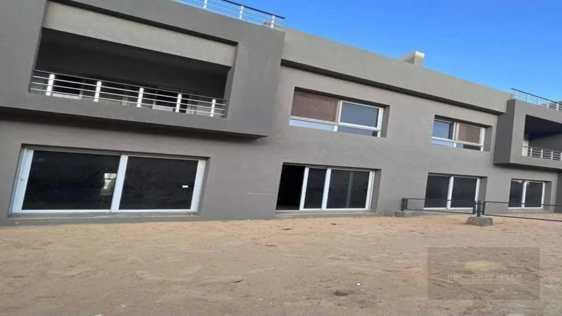 Luxury Villa with Private Garden and Pool