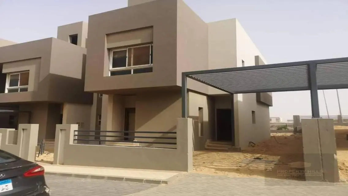 Luxury Villa with Private Garden and Pool
