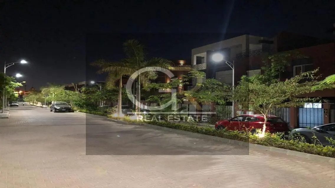 Luxury Apartment at Continental Residence, Beverly Hills