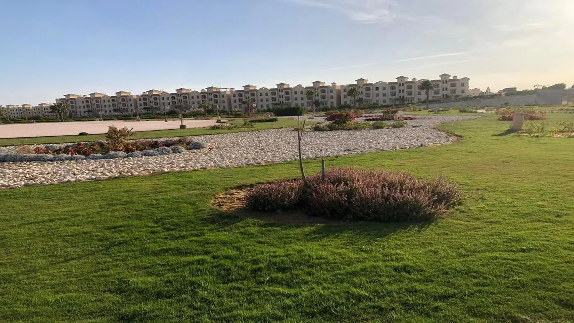 Luxury Apartment with Stunning Lake View at Great Price