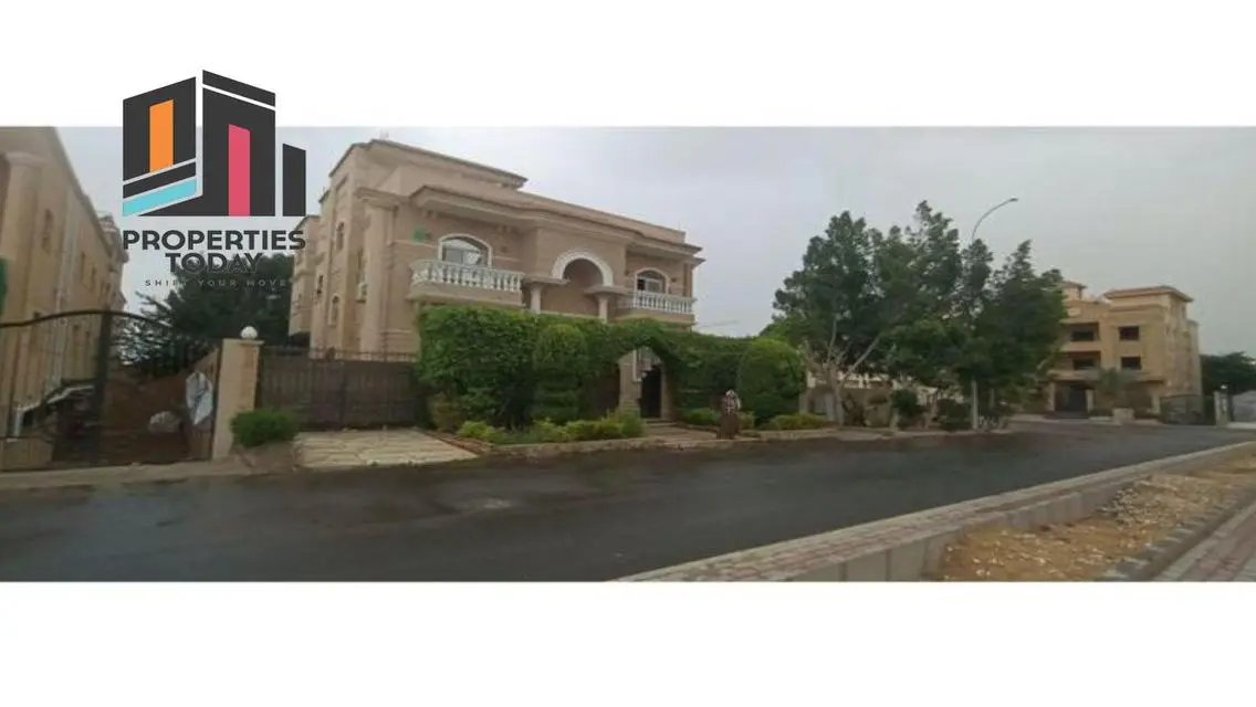 Luxurious Apartment for Sale with Ample Space