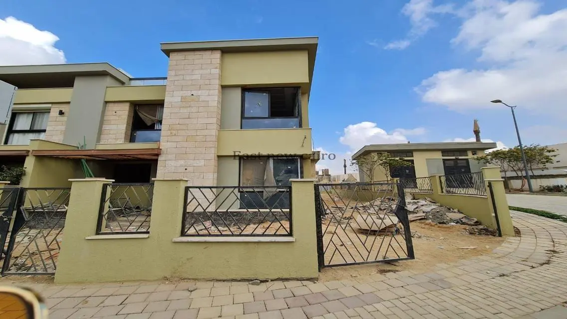 Luxury Villa Overlooking Lakes for Sale