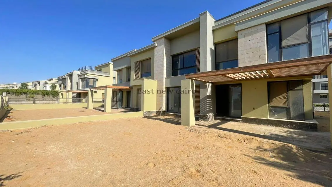 Luxury Villa Overlooking Lakes for Sale