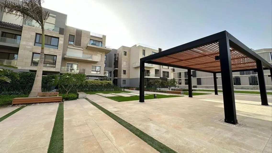شقة فاخرة للبيع مع خدمات متميزة