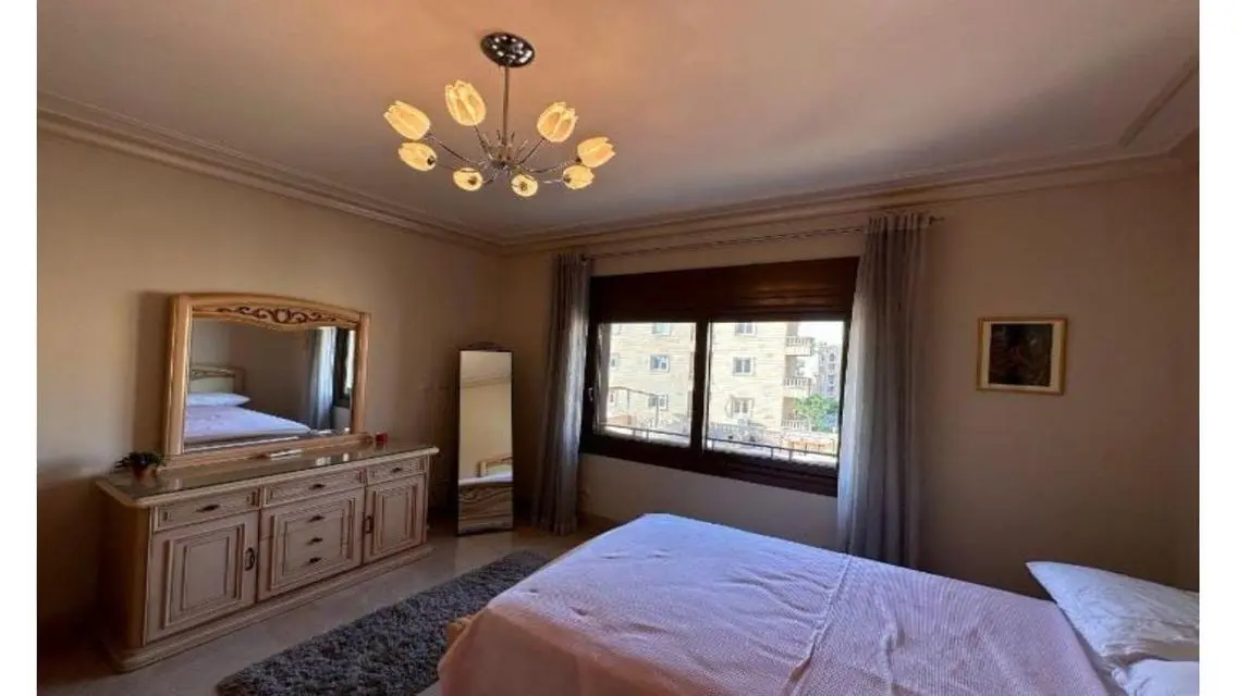 Luxury 3-Bedroom Apartment in CB 7928