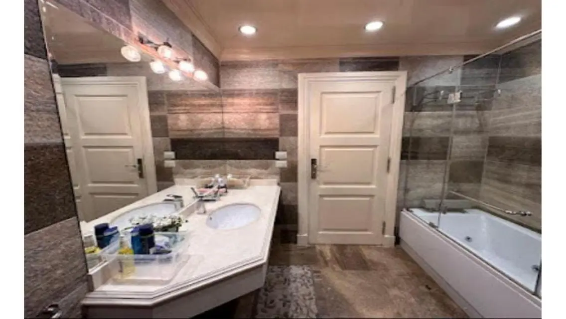 Luxury 3-Bedroom Apartment in CB 7928