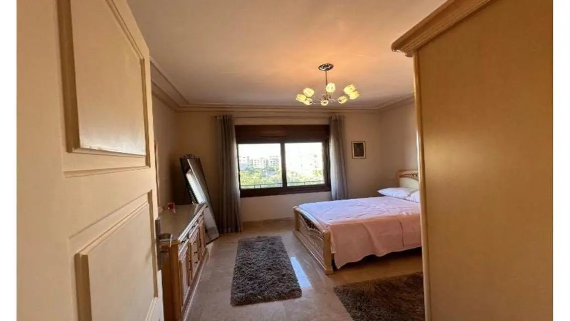 Luxury 3-Bedroom Apartment in CB 7928